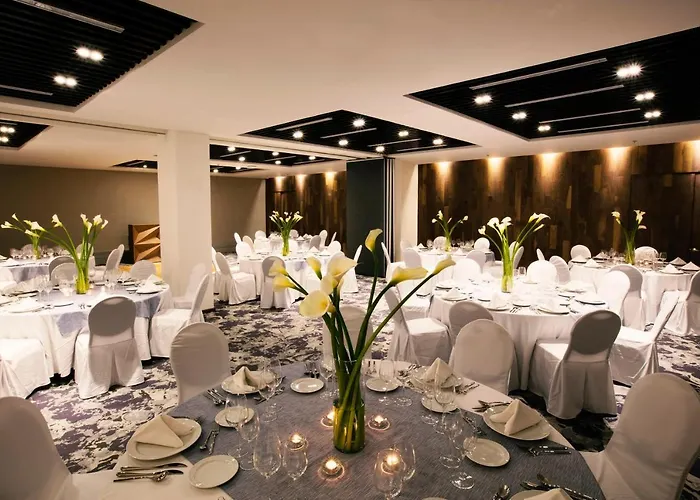 Krystal Grand Insurgentes Hotel