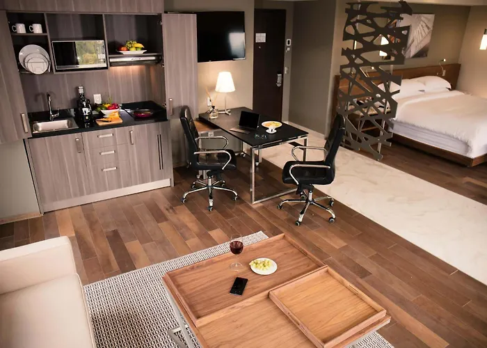 Hotel Krystal Grand Insurgentes 5*