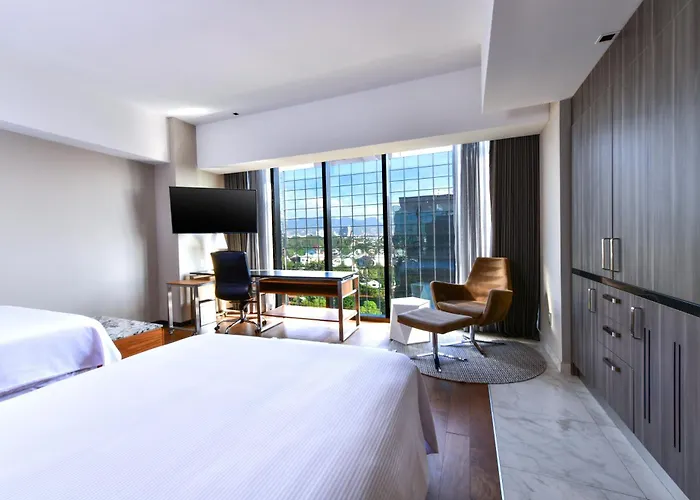 Hotel Krystal Grand Insurgentes 5*