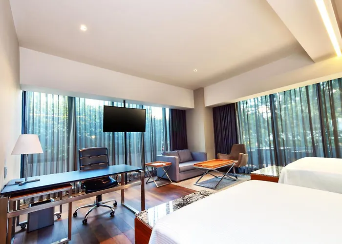Krystal Grand Insurgentes Hotel