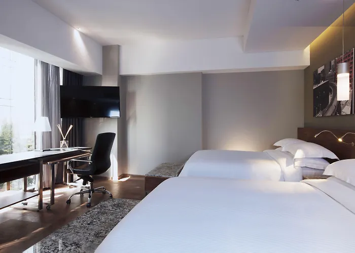 Krystal Grand Insurgentes Hotel 5*