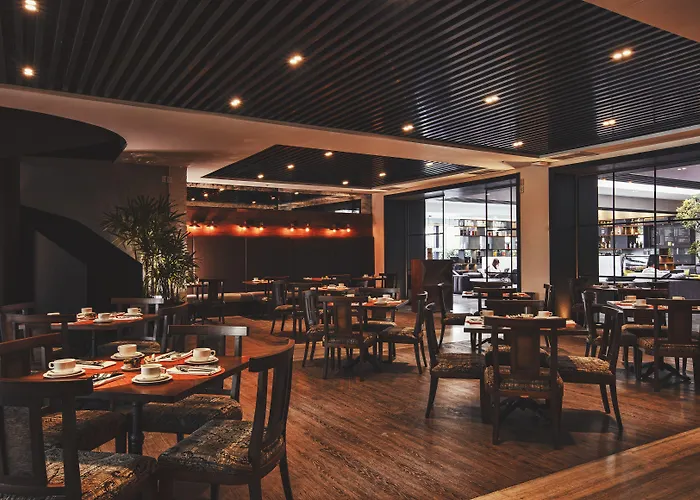 Krystal Grand Insurgentes Hotel