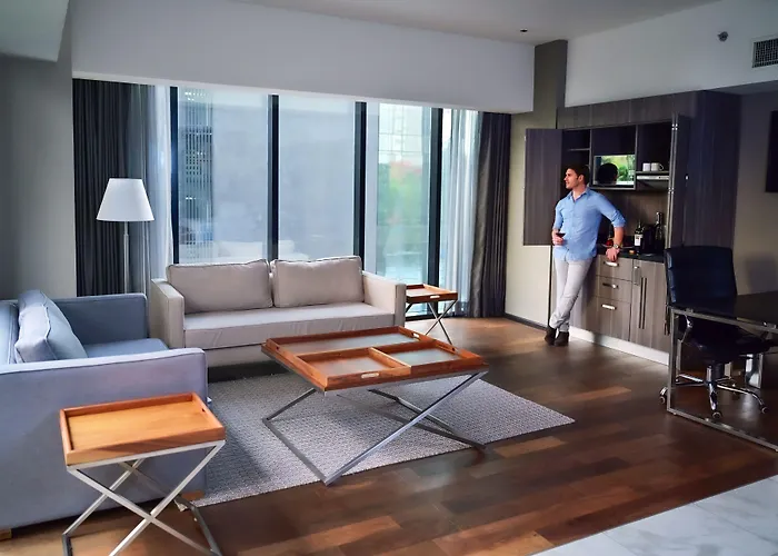 Hotel Krystal Grand Insurgentes 5*
