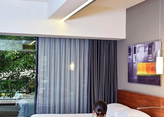 Krystal Grand Insurgentes Hotel