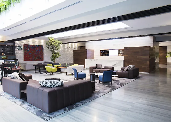 Krystal Grand Insurgentes